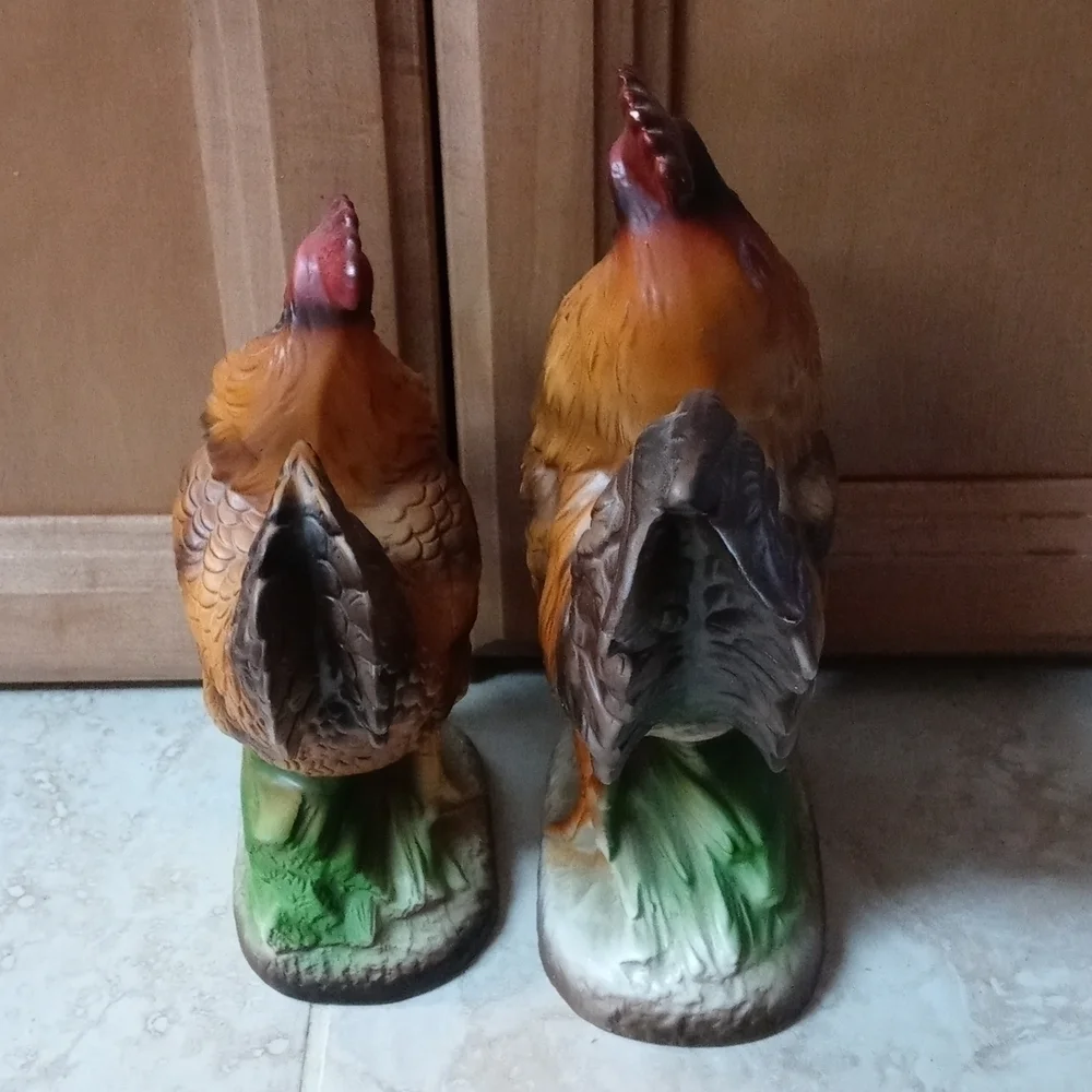 Set of ceramic chickens sticker still on it says New Orleans Japan